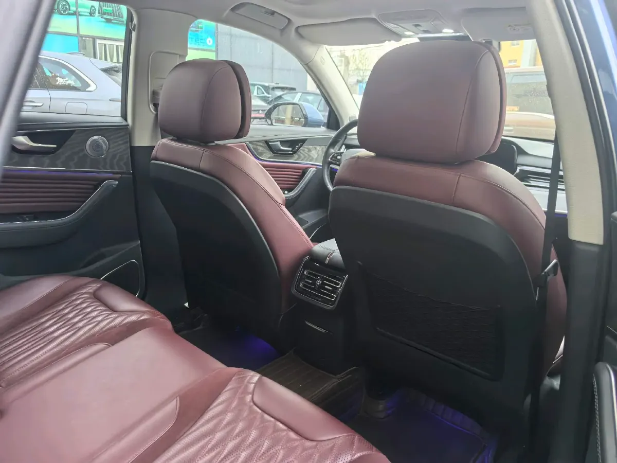 2023 HongQi HS5 2.0T 252HP L4 8AT,autocango,china used car exporter,china ev exporter,chinese used car exporter,chinese used ev exporter