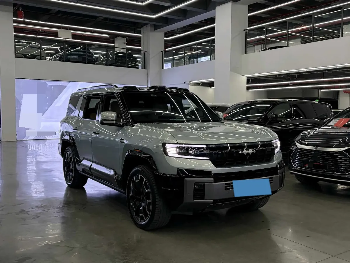 2025 FangChengBao Bao 8 2.0T 245HP L4 E-CVT PHEV 36.8KWH,autocango,china used car exporter,china ev exporter,chinese used car exporter,chinese used ev exporter