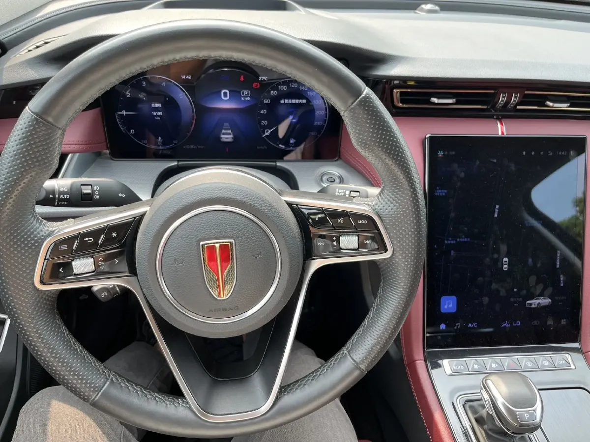 2023 HongQi H5 2.0T 224HP L4 8AT,autocango,china used car exporter,china ev exporter,chinese used car exporter,chinese used ev exporter