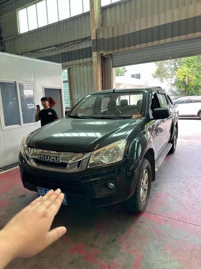 2018 Isuzu RE-MAX Jim 2.0T 204HP L4 5MT,autocango,china used car exporter,china ev exporter,chinese used car exporter,chinese used ev exporter