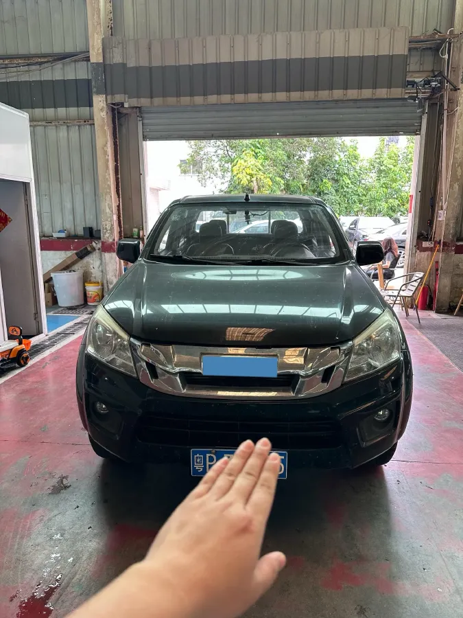 2018 Isuzu RE-MAX Jim 2.0T 204HP L4 5MT,autocango,china used car exporter,china ev exporter,chinese used car exporter,chinese used ev exporter