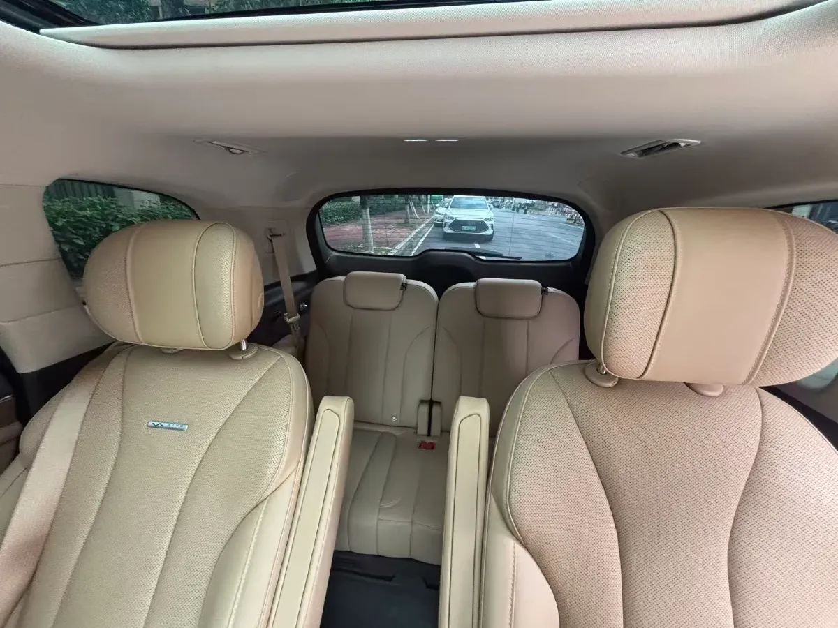 2024 AITO AITO M7 1.5T 152HP L4 REEV 42KWH,autocango,china used car exporter,china ev exporter,chinese used car exporter,chinese used ev exporter