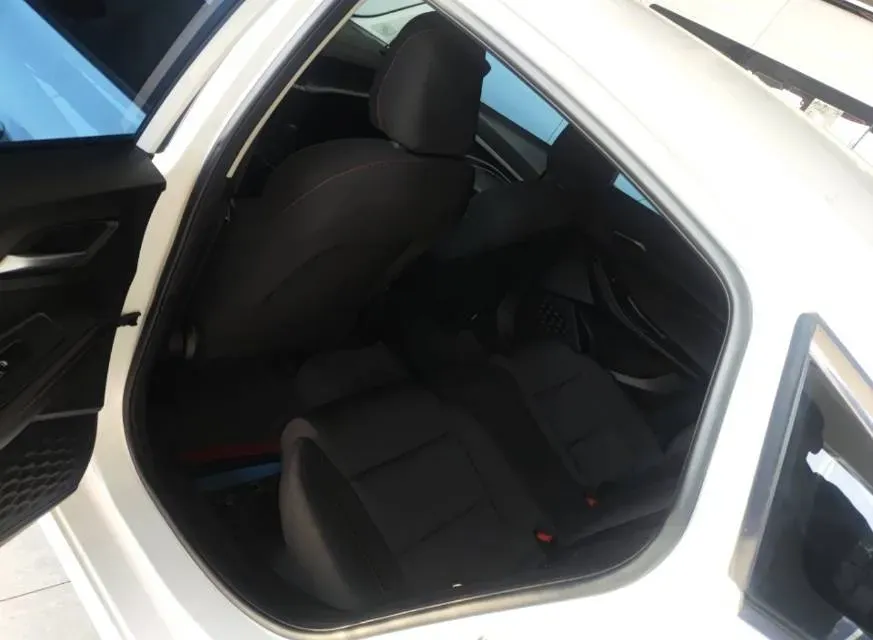 2023 MG 5 1.5L 129HP L4 5MT,autocango,china used car exporter,china ev exporter,chinese used car exporter,chinese used ev exporter