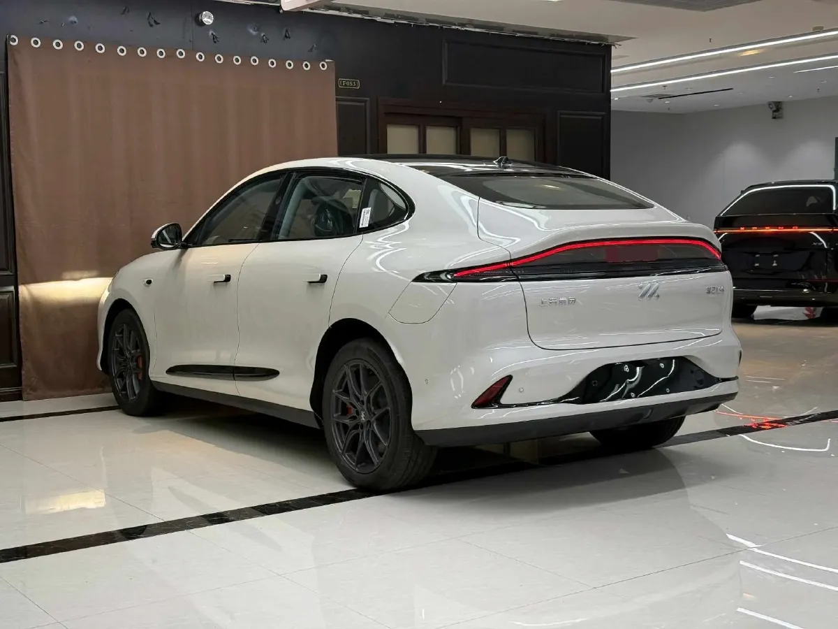 2025 IM LS6 BEV 75KWH,autocango,china used car exporter,china ev exporter,chinese used car exporter,chinese used ev exporter