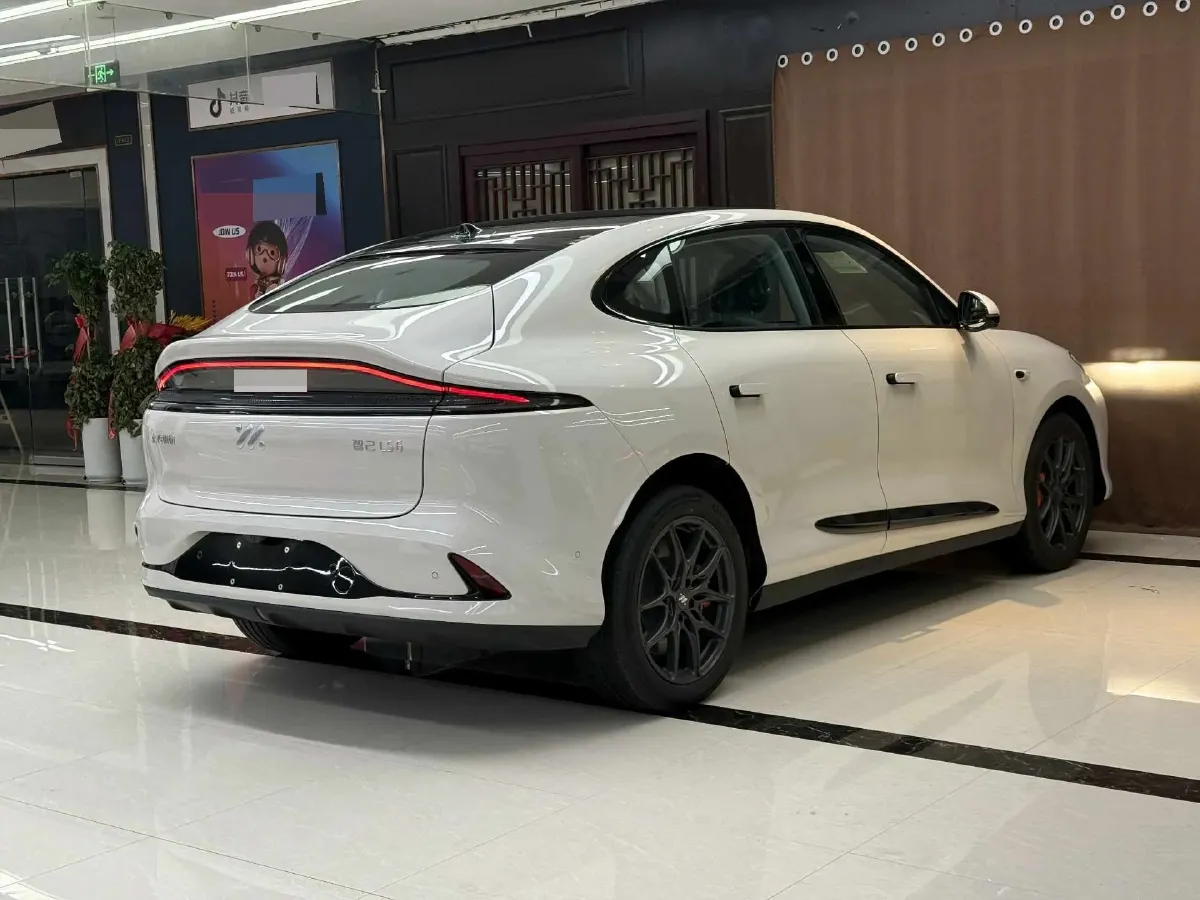 2025 IM LS6 BEV 75KWH,autocango,china used car exporter,china ev exporter,chinese used car exporter,chinese used ev exporter