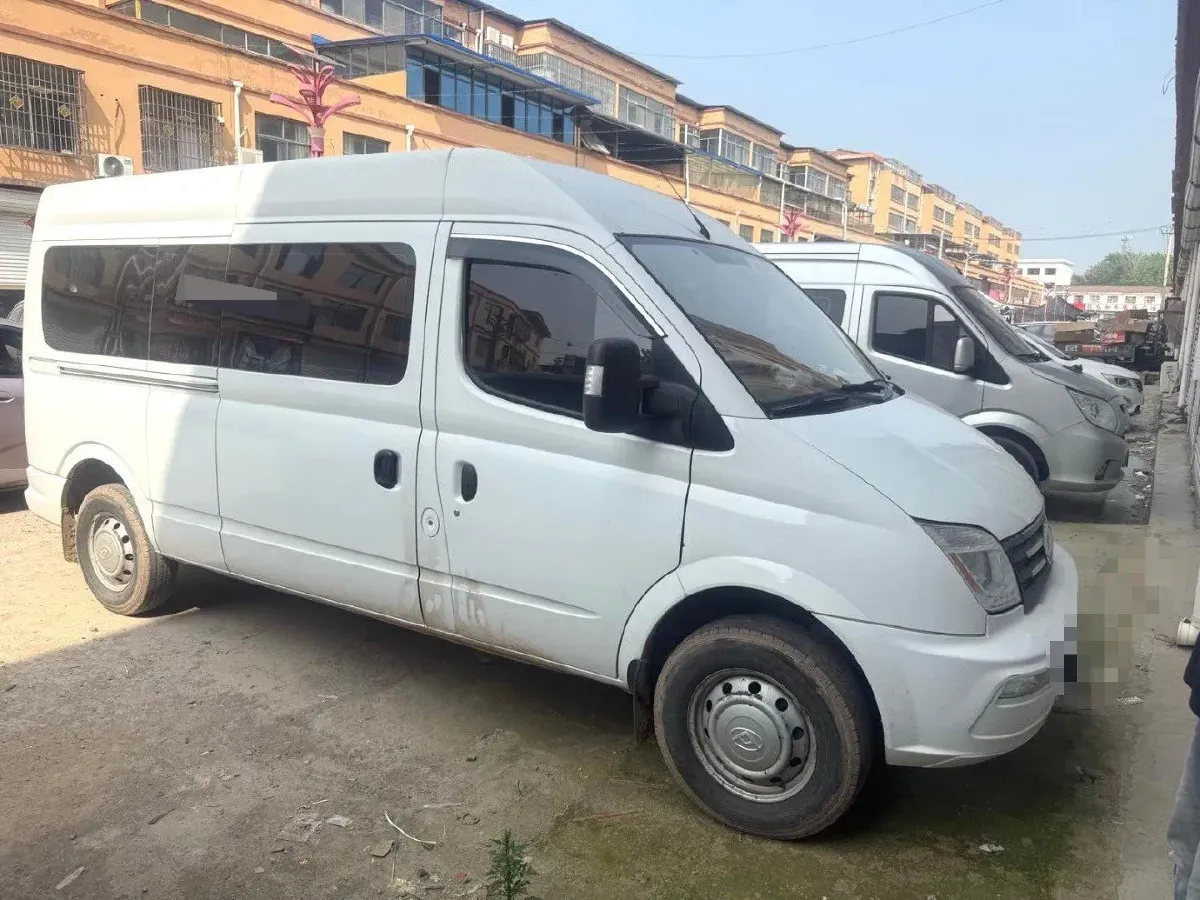2021 MAXUS XinTu V80 2.0T 139HP L4 6MT,autocango,china used car exporter,china ev exporter,chinese used car exporter,chinese used ev exporter