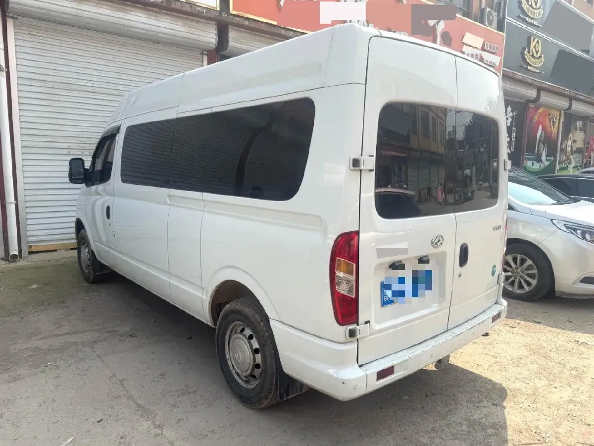 2021 MAXUS XinTu V80 2.0T 139HP L4 6MT,autocango,china used car exporter,china ev exporter,chinese used car exporter,chinese used ev exporter
