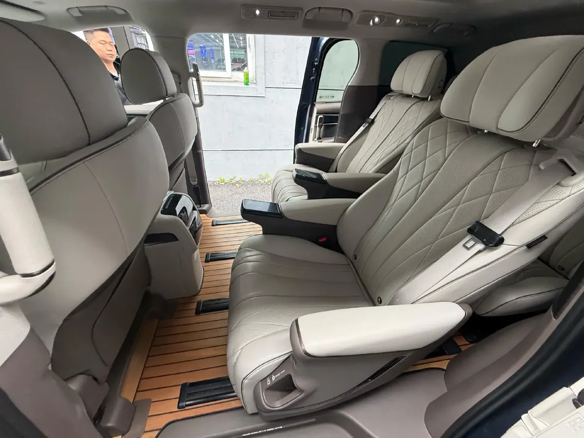 2022 Denza D9 BEV 103.36KWH,autocango,china used car exporter,china ev exporter,chinese used car exporter,chinese used ev exporter