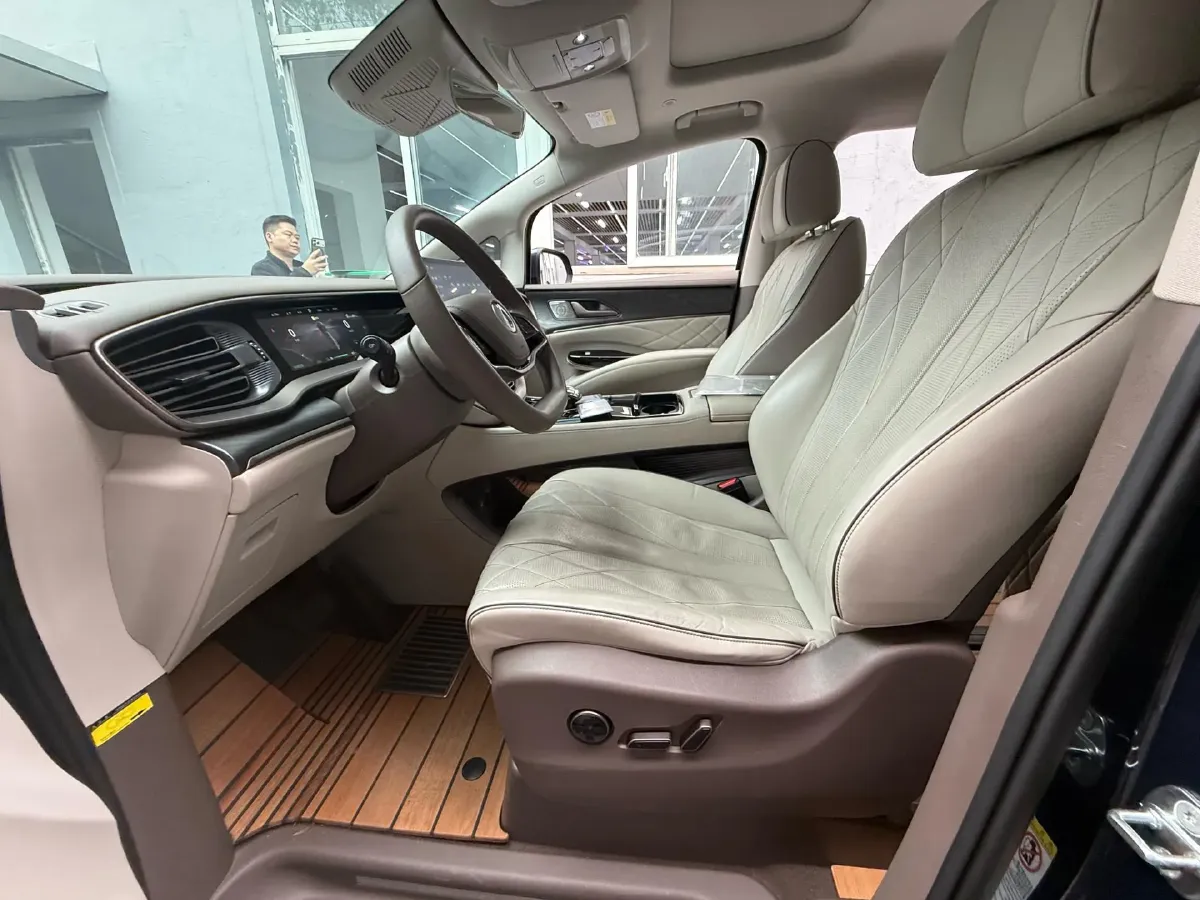 2022 Denza D9 BEV 103.36KWH,autocango,china used car exporter,china ev exporter,chinese used car exporter,chinese used ev exporter