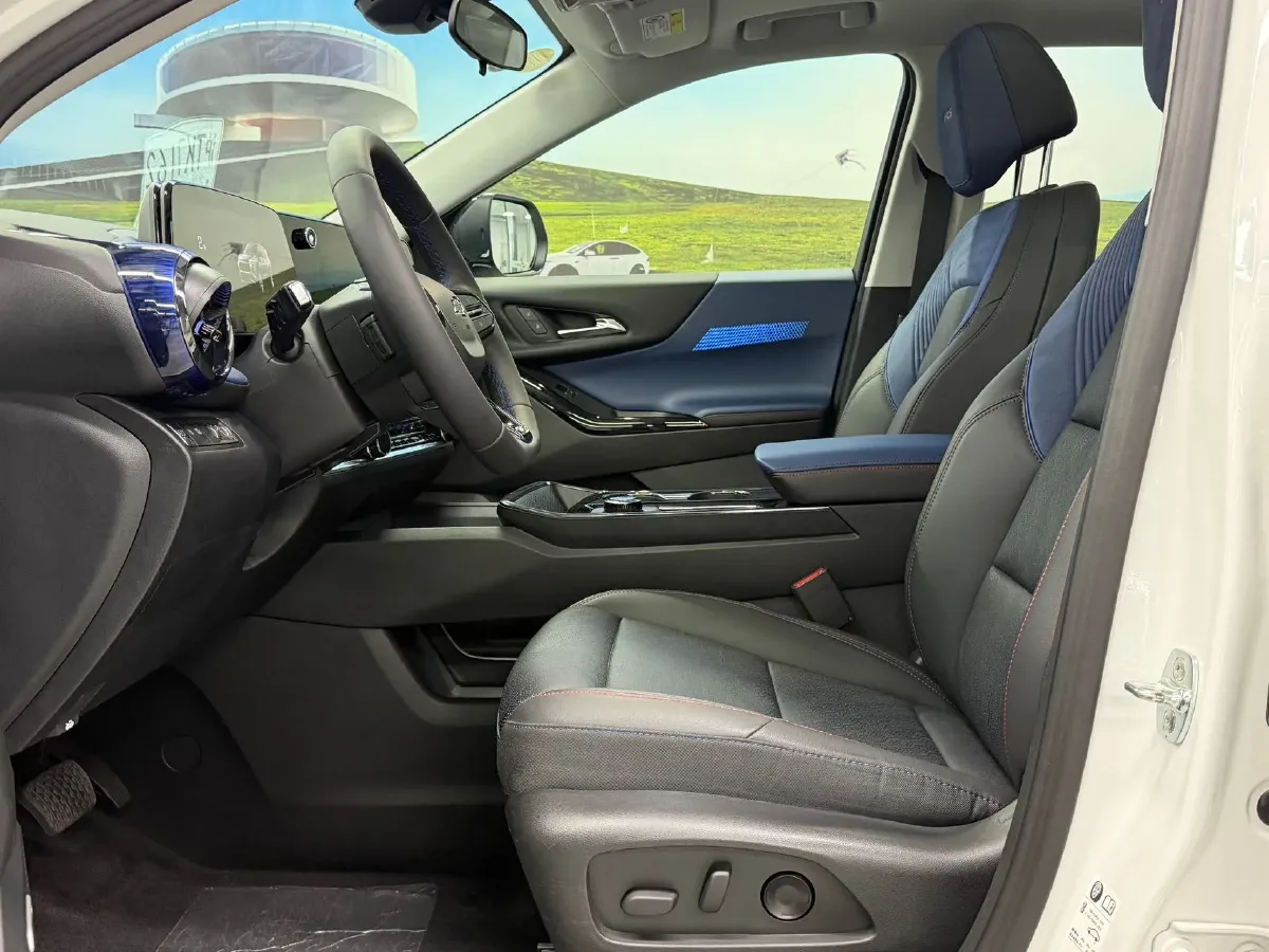 2024 Chevrolet EquinoxPlus 1.5T 180HP L4 2DHT PHEV 16.5KWH,autocango,china used car exporter,china ev exporter,chinese used car exporter,chinese used ev exporter