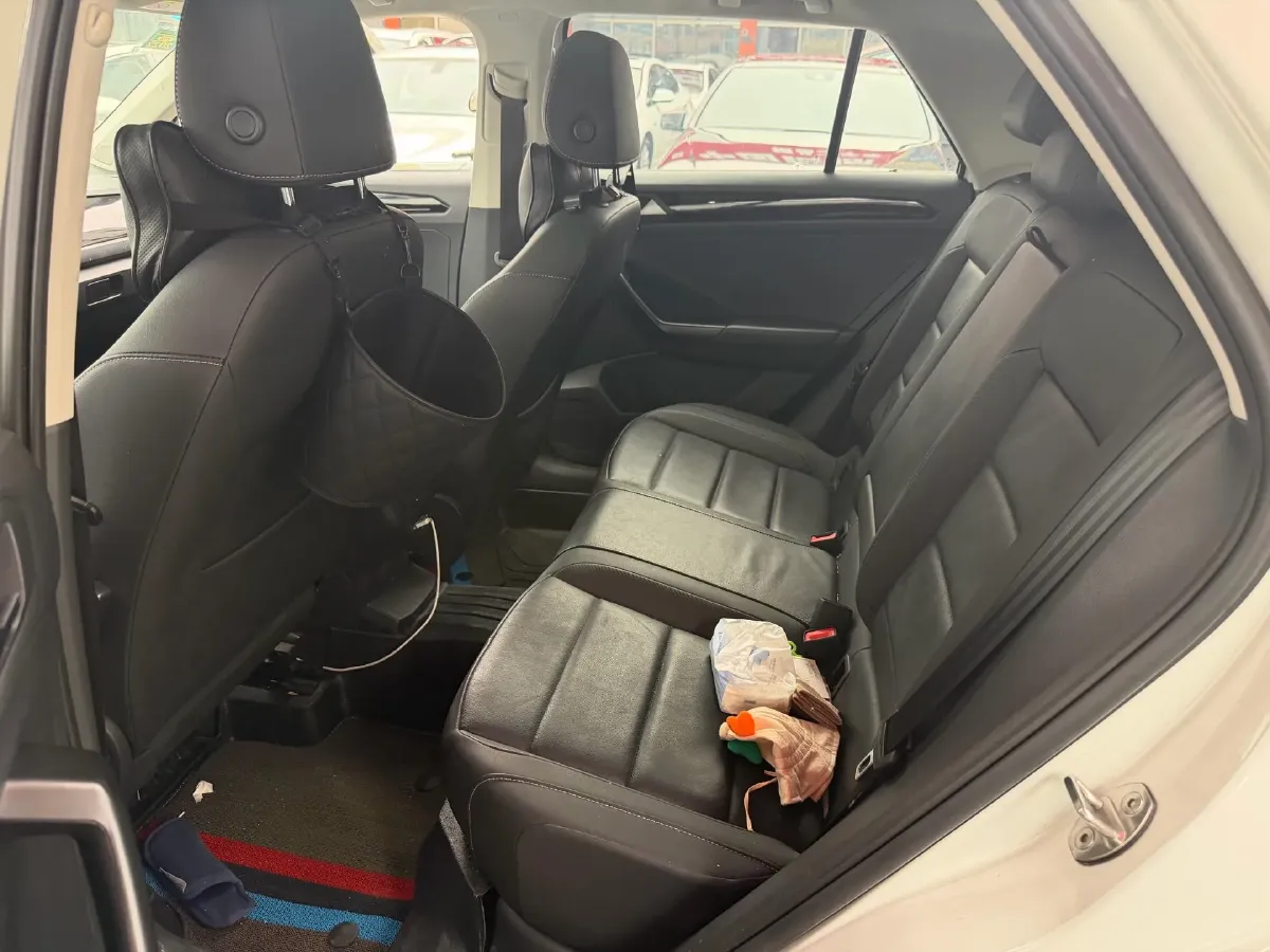 2020 Volkswagen T-Roc 1.4T 150HP L4 7DCT,autocango,china used car exporter,china ev exporter,chinese used car exporter,chinese used ev exporter