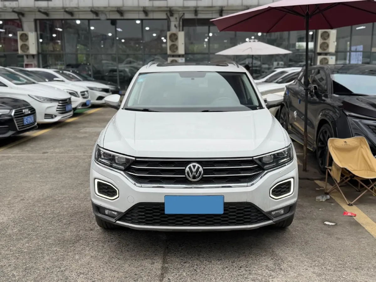 2020 Volkswagen T-Roc 1.4T 150HP L4 7DCT,autocango,china used car exporter,china ev exporter,chinese used car exporter,chinese used ev exporter