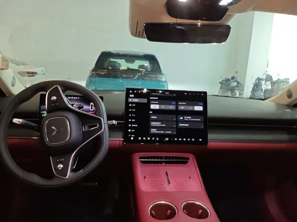 2026 Voyah ZhuiGuang L 1.5T 150HP L4 PHEV,autocango,china used car exporter,china ev exporter,chinese used car exporter,chinese used ev exporter