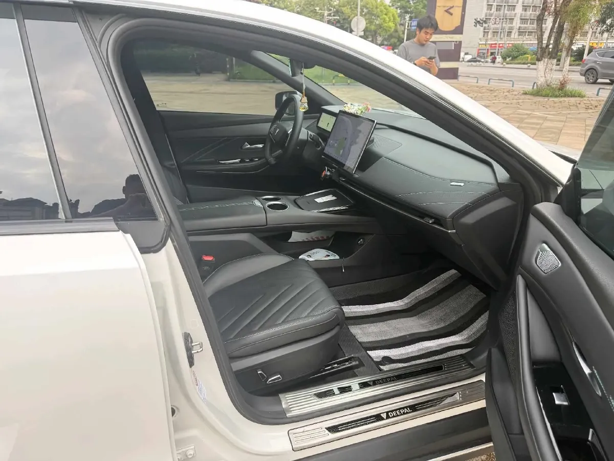 2025 Deepal SL03 BEV,autocango,china used car exporter,china ev exporter,chinese used car exporter,chinese used ev exporter