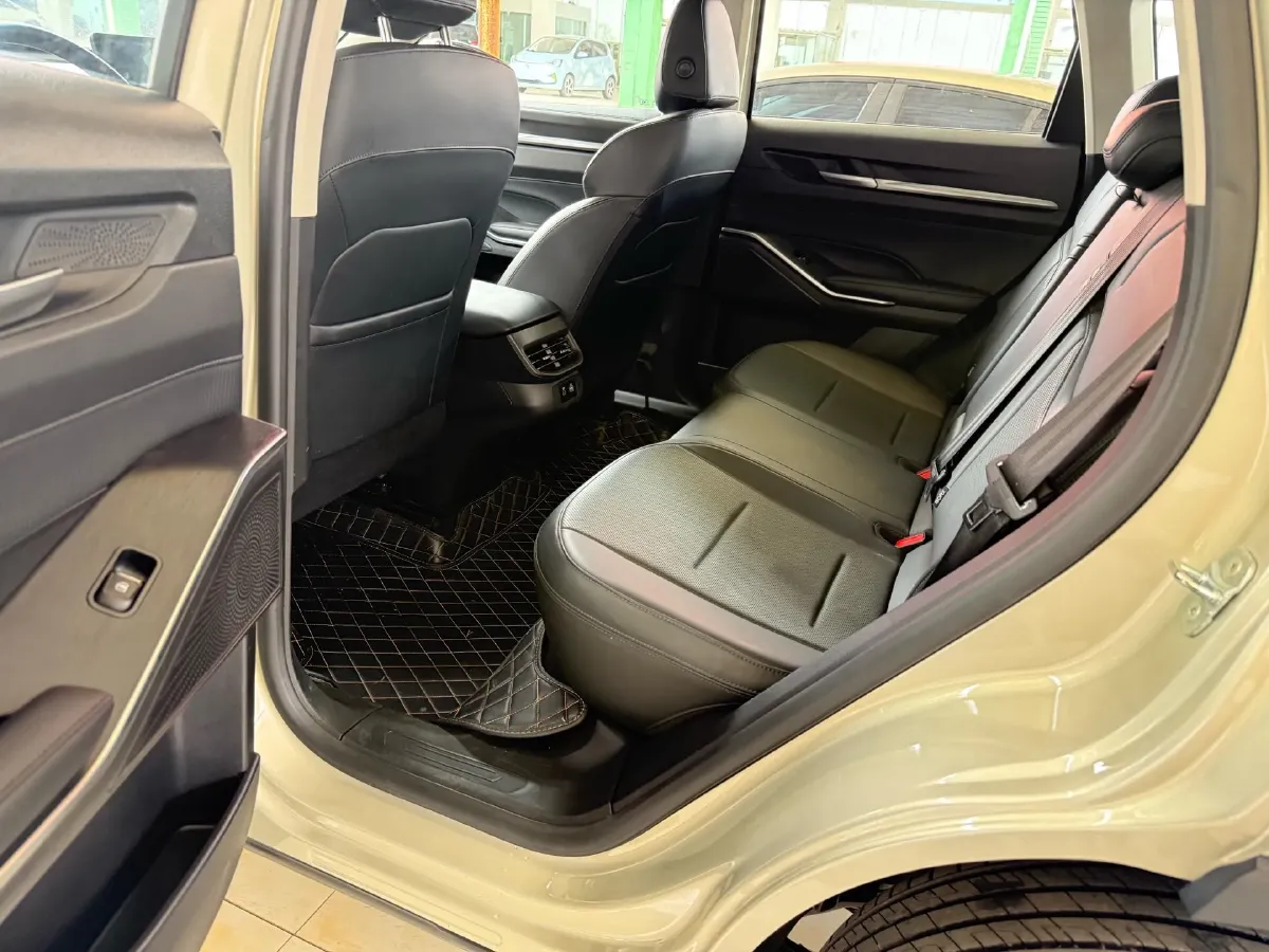 2024 Haval H6 1.5T 184HP L4 7DCT,autocango,china used car exporter,china ev exporter,chinese used car exporter,chinese used ev exporter