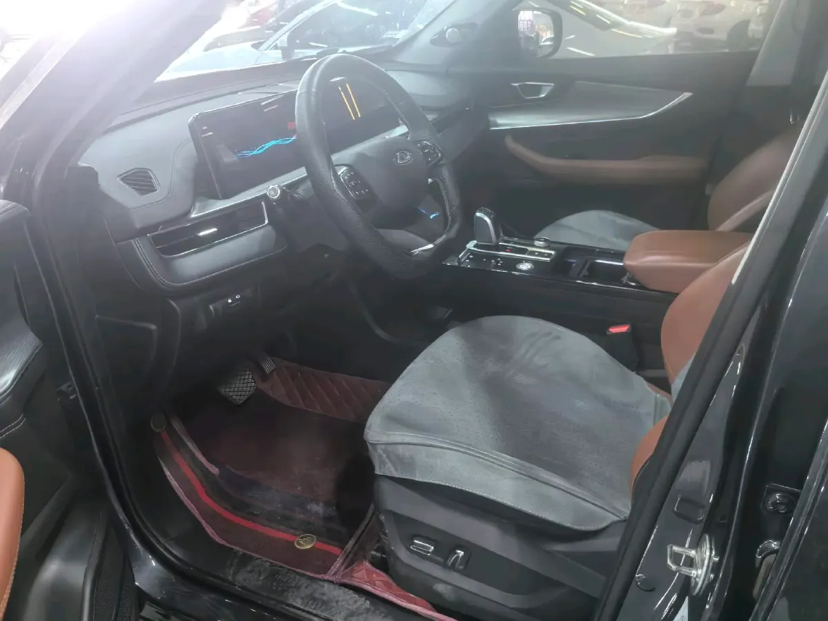 2022 ChangAn CS75 Plus 2.0T 233HP L4 8AT,autocango,china used car exporter,china ev exporter,chinese used car exporter,chinese used ev exporter