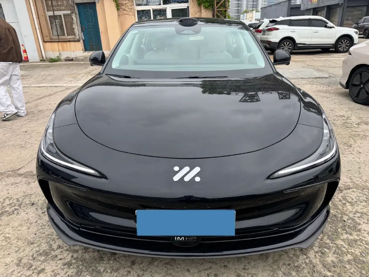 2024 IM L6 BEV 75KWH,autocango,china used car exporter,china ev exporter,chinese used car exporter,chinese used ev exporter