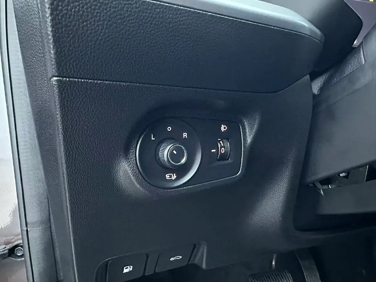 2022 MG 5 1.5L 120HP L4 CVT,autocango,china used car exporter,china ev exporter,chinese used car exporter,chinese used ev exporter