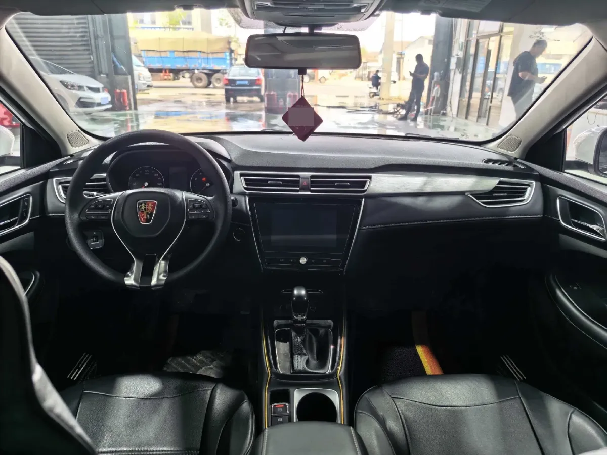 2020 Roewe i5 1.5L 120HP L4 CVT,autocango,china used car exporter,china ev exporter,chinese used car exporter,chinese used ev exporter