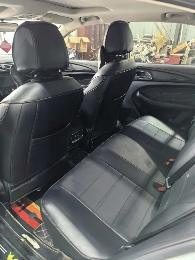 2020 Roewe i5 1.5L 120HP L4 CVT,autocango,china used car exporter,china ev exporter,chinese used car exporter,chinese used ev exporter