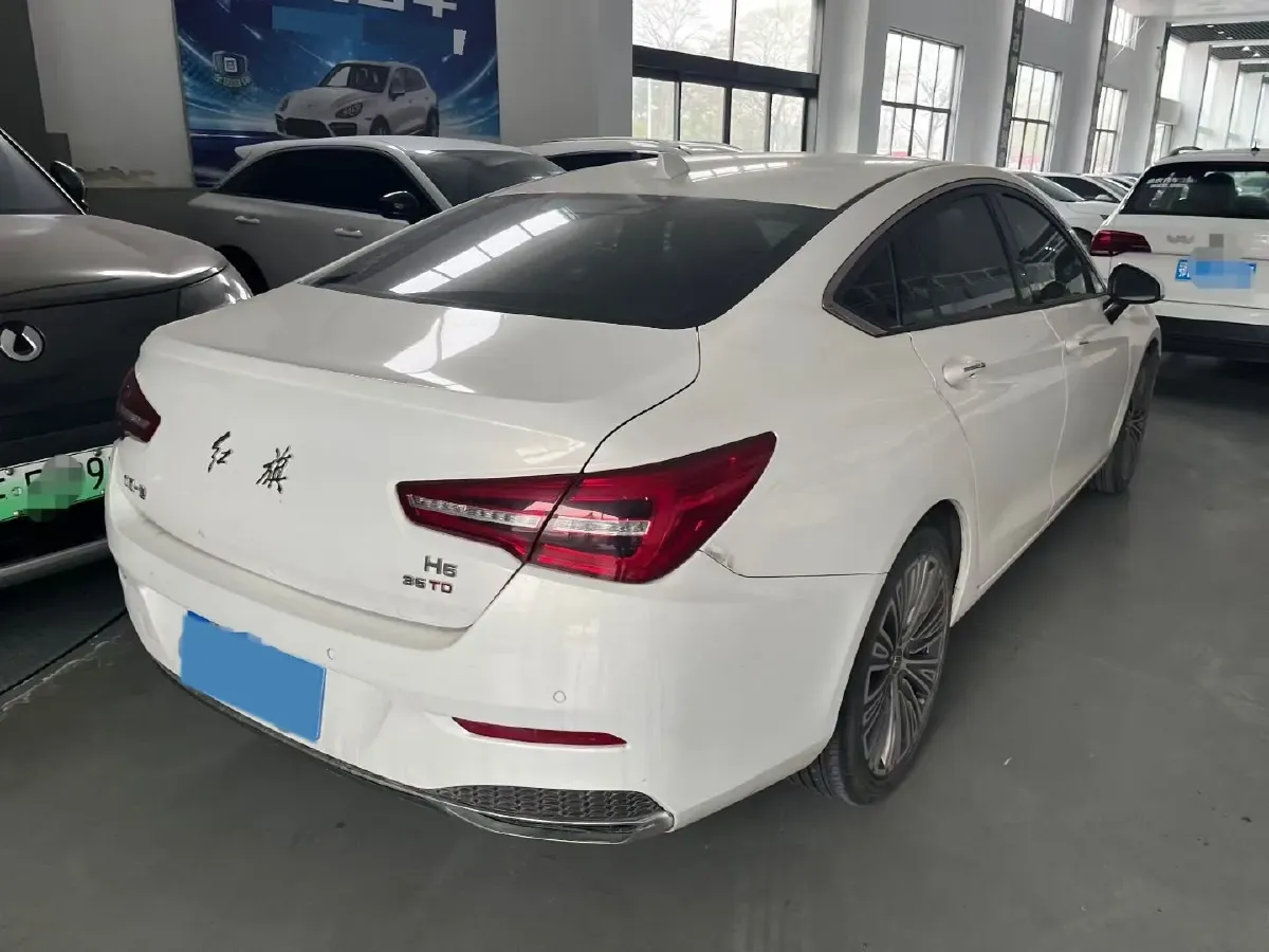 2022 HongQi H5 1.8T 197HP L4 6AT,autocango,china used car exporter,china ev exporter,chinese used car exporter,chinese used ev exporter