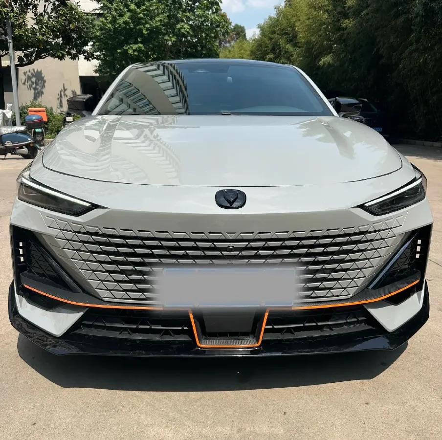 2023 ChangAn UNI-V 1.5T 188HP L4 7DCT,autocango,china used car exporter,china ev exporter,chinese used car exporter,chinese used ev exporter