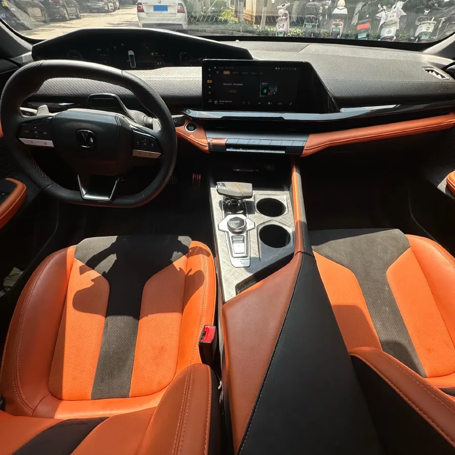 2023 ChangAn UNI-V 1.5T 188HP L4 7DCT,autocango,china used car exporter,china ev exporter,chinese used car exporter,chinese used ev exporter