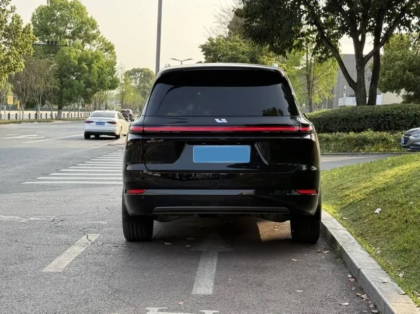 2022 Li L9 Range Extended 154HP REEV 42.6KWH,autocango,china used car exporter,china ev exporter,chinese used car exporter,chinese used ev exporter