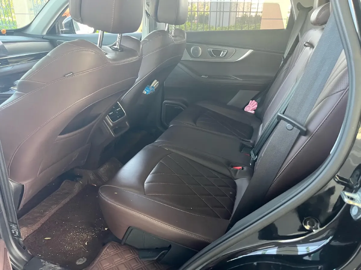 2022 Chery Tiggo 8 PRO 1.6T 197HP L4 7DCT,autocango,china used car exporter,china ev exporter,chinese used car exporter,chinese used ev exporter