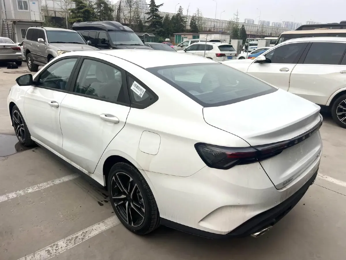 2025 Geely Emgrand 1.5L 127HP L4 CVT,autocango,china used car exporter,china ev exporter,chinese used car exporter,chinese used ev exporter