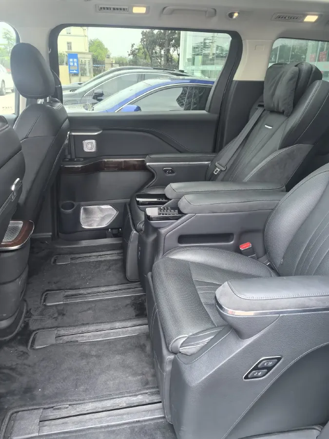 2024 HongQi HQ9 2.0T 163HP L4 1DHT PHEV 20.14KWH,autocango,china used car exporter,china ev exporter,chinese used car exporter,chinese used ev exporter