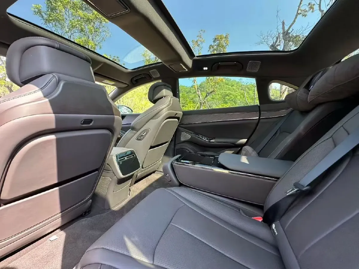 2024 Denza DenzaZ9 2.0T 207HP L4 E-CVT PHEV 38.5KWH,autocango,china used car exporter,china ev exporter,chinese used car exporter,chinese used ev exporter