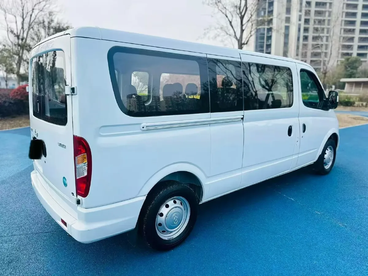 2024 MAXUS XinTu V80 2.0T 147HP L4 6MT,autocango,china used car exporter,china ev exporter,chinese used car exporter,chinese used ev exporter