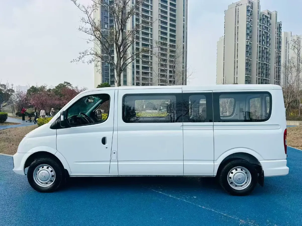 2024 MAXUS XinTu V80 2.0T 147HP L4 6MT,autocango,china used car exporter,china ev exporter,chinese used car exporter,chinese used ev exporter