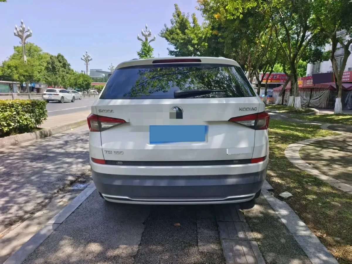 2018 Skoda Kodiak 2.0T 186HP L4 7DCT,autocango,china used car exporter,china ev exporter,chinese used car exporter,chinese used ev exporter