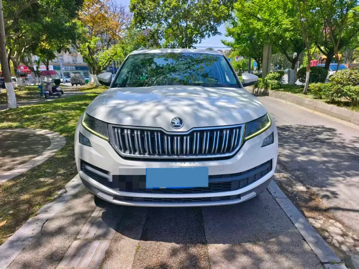 2018 Skoda Kodiak 2.0T 186HP L4 7DCT,autocango,china used car exporter,china ev exporter,chinese used car exporter,chinese used ev exporter