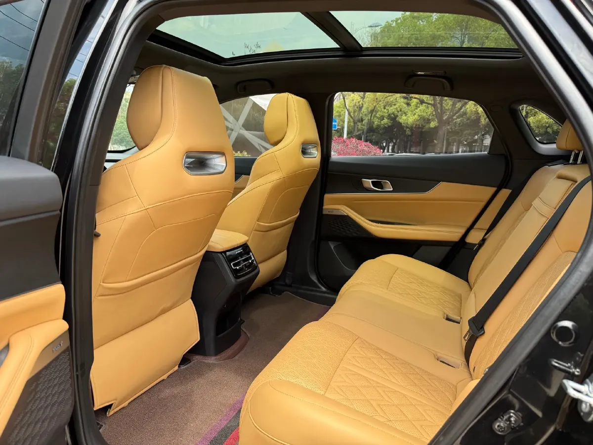 2021 ChangAn UNI-K 2.0T 233HP L4 8AT,autocango,china used car exporter,china ev exporter,chinese used car exporter,chinese used ev exporter