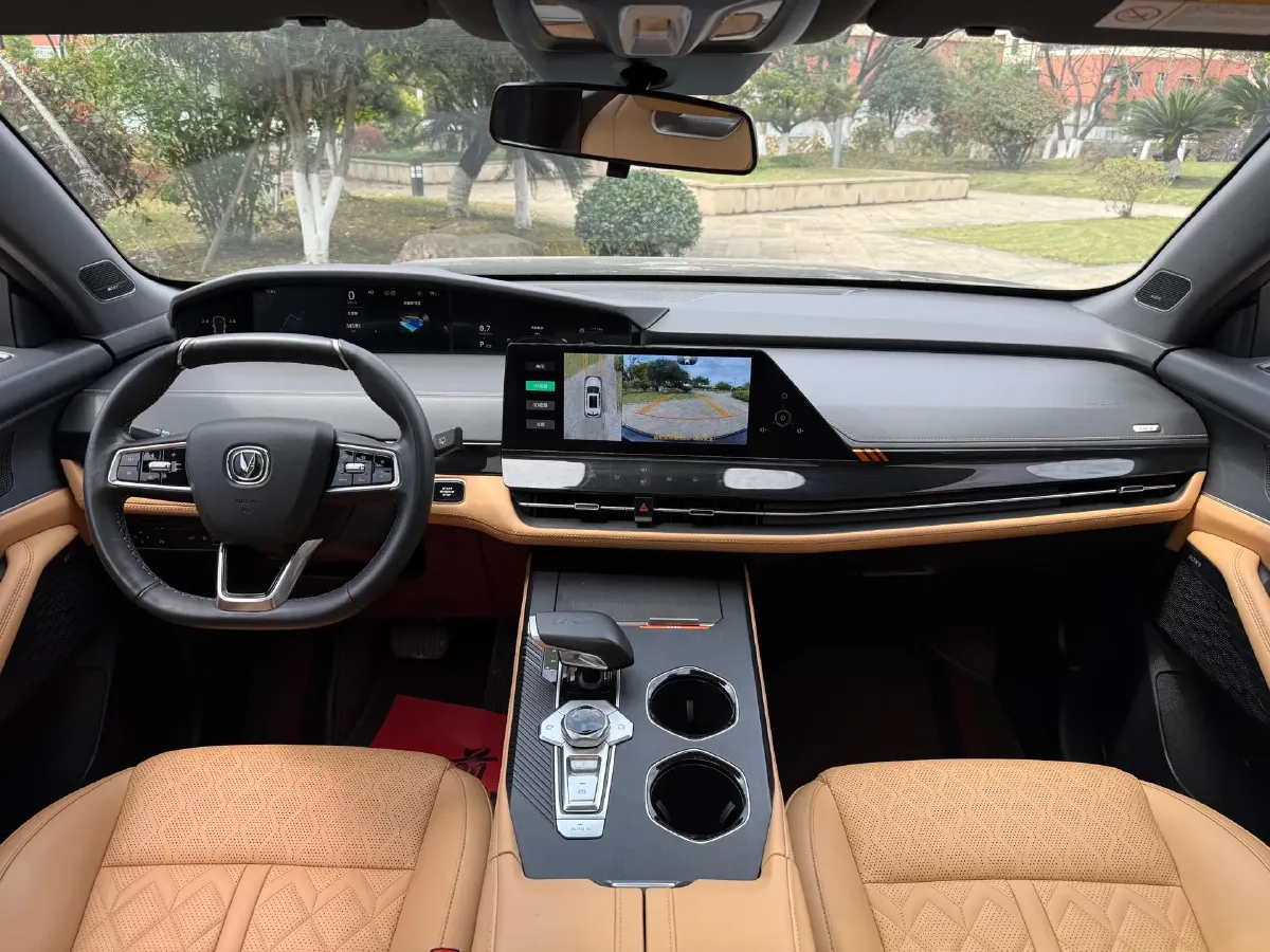 2021 ChangAn UNI-K 2.0T 233HP L4 8AT,autocango,china used car exporter,china ev exporter,chinese used car exporter,chinese used ev exporter