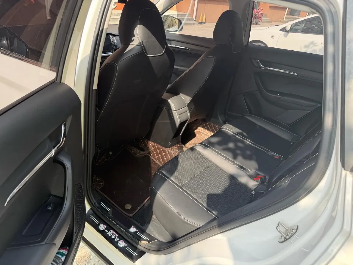 2022 Skoda Kamiq 1.5L 112HP L4 6AT,autocango,china used car exporter,china ev exporter,chinese used car exporter,chinese used ev exporter