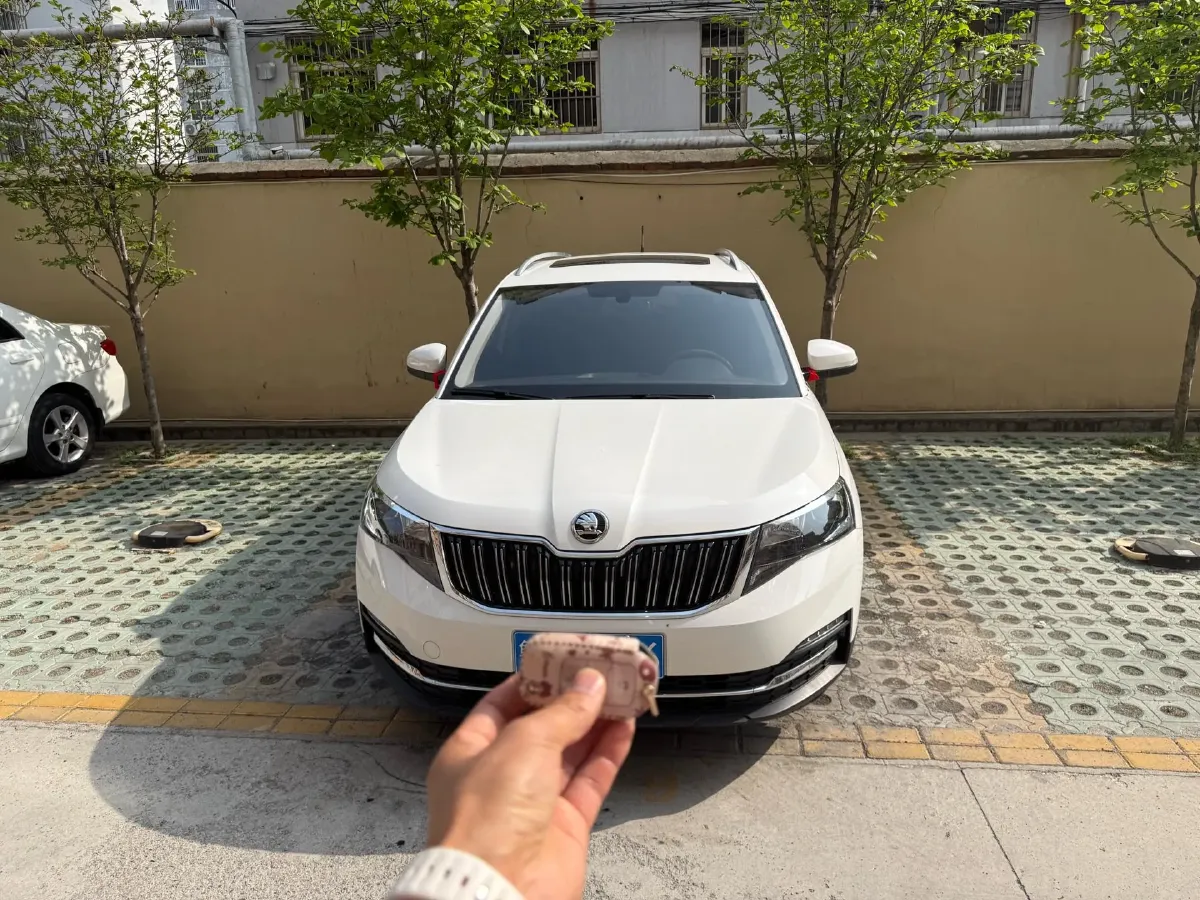 2022 Skoda Kamiq 1.5L 112HP L4 6AT,autocango,china used car exporter,china ev exporter,chinese used car exporter,chinese used ev exporter