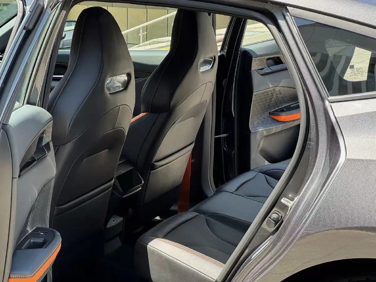 2024 ChangAn UNI-V 1.5T 188HP L4 7DCT,autocango,china used car exporter,china ev exporter,chinese used car exporter,chinese used ev exporter