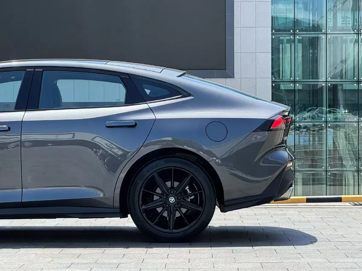 2024 ChangAn UNI-V 1.5T 188HP L4 7DCT,autocango,china used car exporter,china ev exporter,chinese used car exporter,chinese used ev exporter