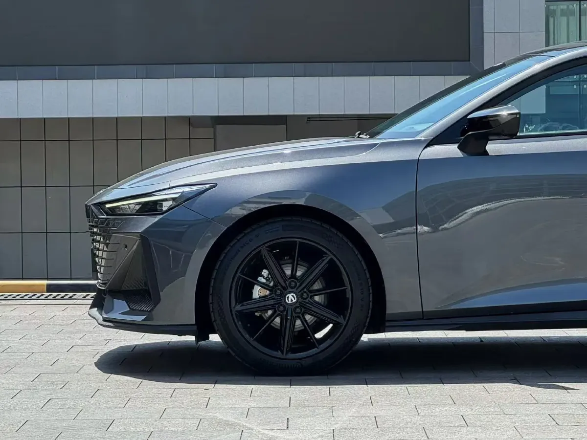 2024 ChangAn UNI-V 1.5T 188HP L4 7DCT,autocango,china used car exporter,china ev exporter,chinese used car exporter,chinese used ev exporter