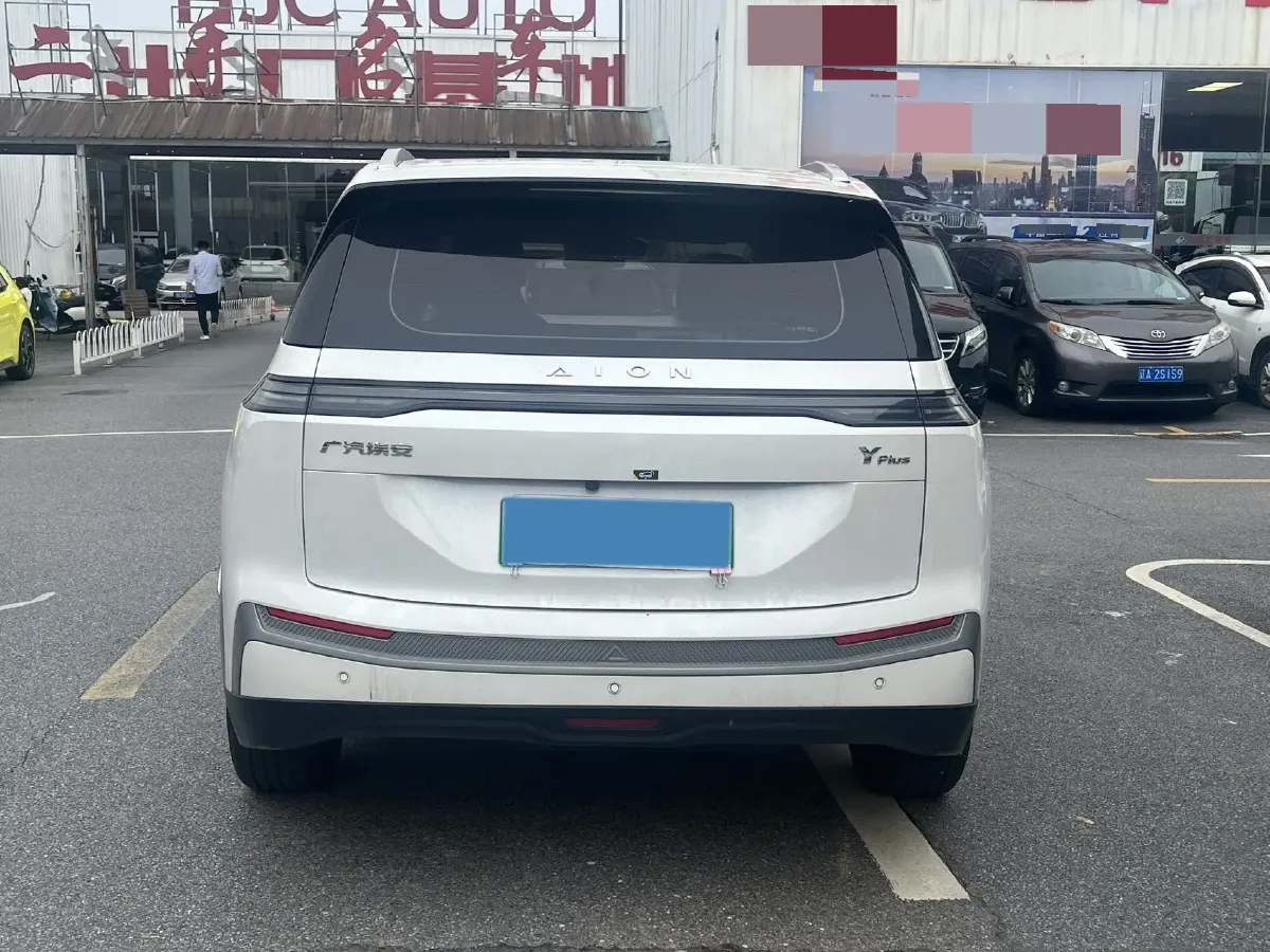 2024 Leapmotor C11 1.5L 95HP L4 REEV 43.74KWH,autocango,china used car exporter,china ev exporter,chinese used car exporter,chinese used ev exporter