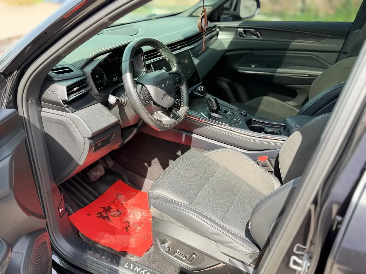 2021 LYNK&CO 01 2.0T 254HP L4 8AT,autocango,china used car exporter,china ev exporter,chinese used car exporter,chinese used ev exporter