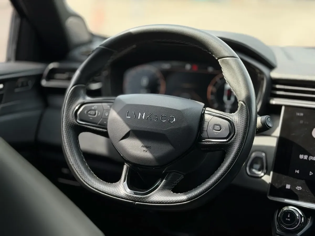 2021 LYNK&CO 01 2.0T 254HP L4 8AT,autocango,china used car exporter,china ev exporter,chinese used car exporter,chinese used ev exporter