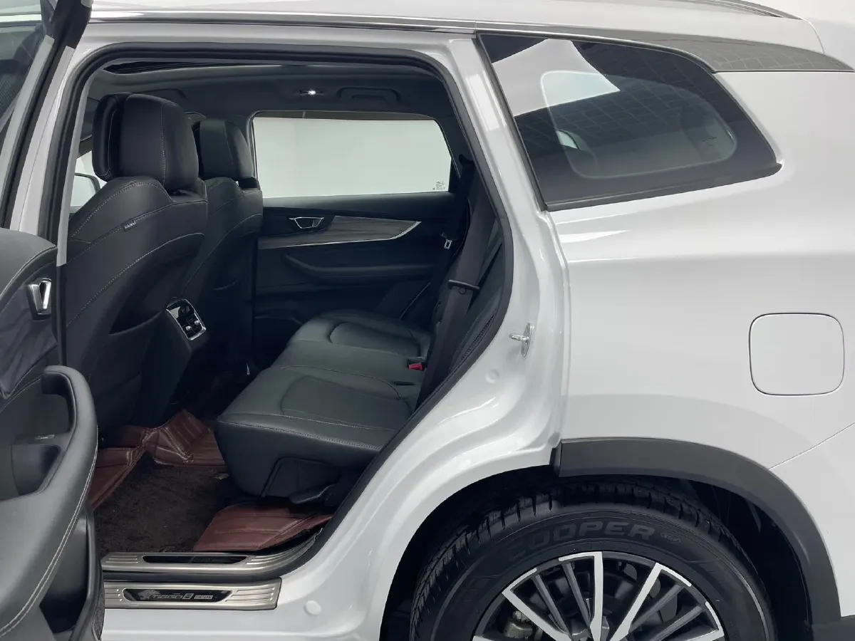 2022 Chery Tiggo 8 Plus 1.6T 197HP L4 7DCT,autocango,china used car exporter,china ev exporter,chinese used car exporter,chinese used ev exporter