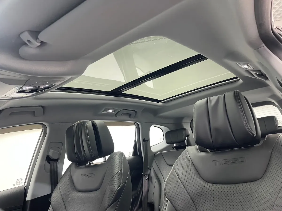 2022 Chery Tiggo 8 Plus 1.6T 197HP L4 7DCT,autocango,china used car exporter,china ev exporter,chinese used car exporter,chinese used ev exporter