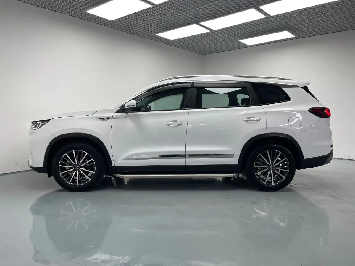 2022 Chery Tiggo 8 Plus 1.6T 197HP L4 7DCT,autocango,china used car exporter,china ev exporter,chinese used car exporter,chinese used ev exporter