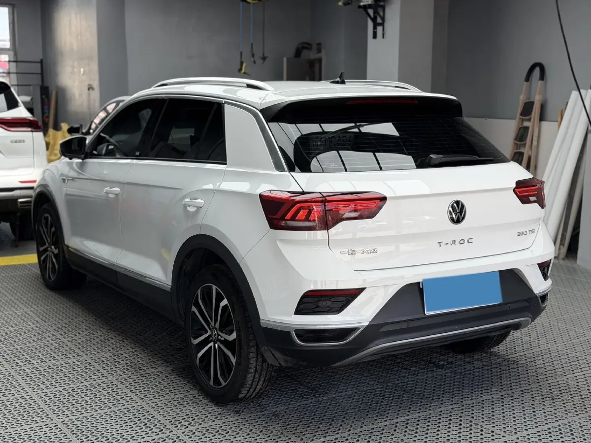 2022 Volkswagen T-Roc 1.4T 150HP L4 7DCT,autocango,china used car exporter,china ev exporter,chinese used car exporter,chinese used ev exporter
